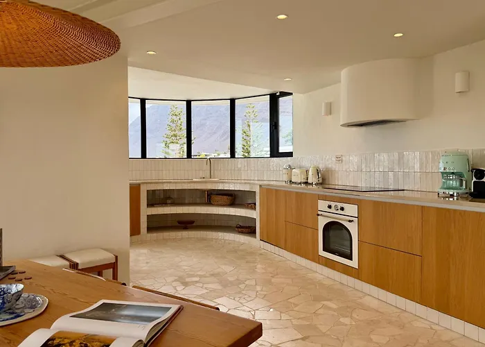 Canaryislandshost L Risco Lanzarote *