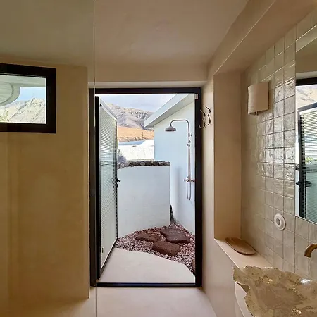 Canaryislandshost L Risco Lanzarote Villa