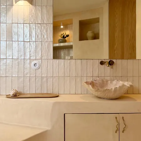 Canaryislandshost L Risco Lanzarote *