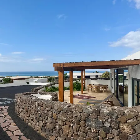 Canaryislandshost L Risco Lanzarote *